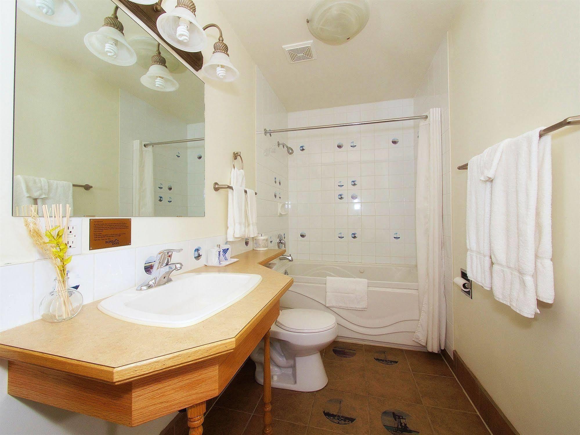 Best Maple Inn - Drayton Valley ภายนอก รูปภาพ